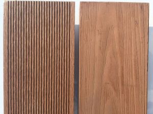 Odstín Brownish Red