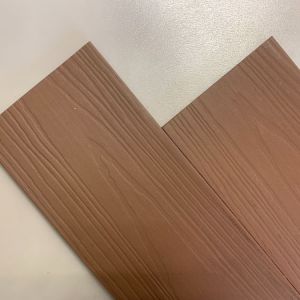 Odstín Brownish Red